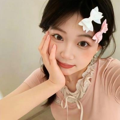 偷偷接吻